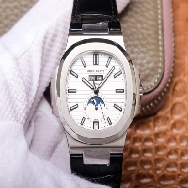 4d39d6_9d95e1b05b094d989a91da441dcd0e1amv2-700x525 1:1 Superclone- Patek Philippe Nautilus 5726/1A-010 (white dial patek) - Image 1
