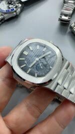 Patek Philippe Nautilus 5712/1A-001 Super Clone - Image 5