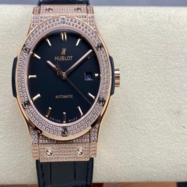 IMG_4063-700x525 (1) 1:1 Super Clone Hublot Titanium 42mm - Image 1